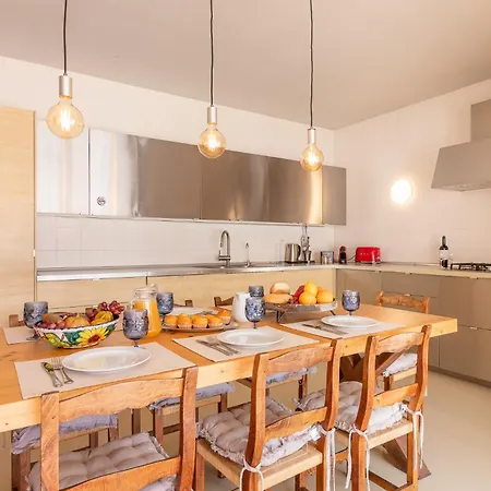 New! Xic * Santa Eularia des Riu