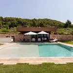 New! Xic Vila *